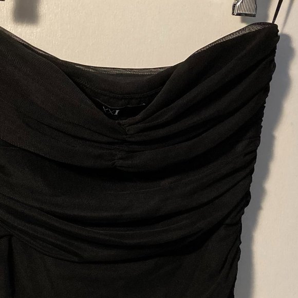 Black Textured Body Con Dress - Picture 8 of 12